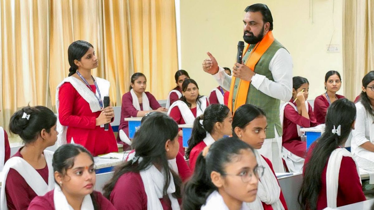 Bihar CM launches Student Assistance Portal in Patna