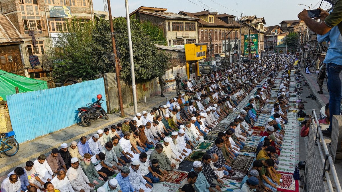 Khoja Digar prayer offered at Naqshband Sahab Shrine in Srinagar