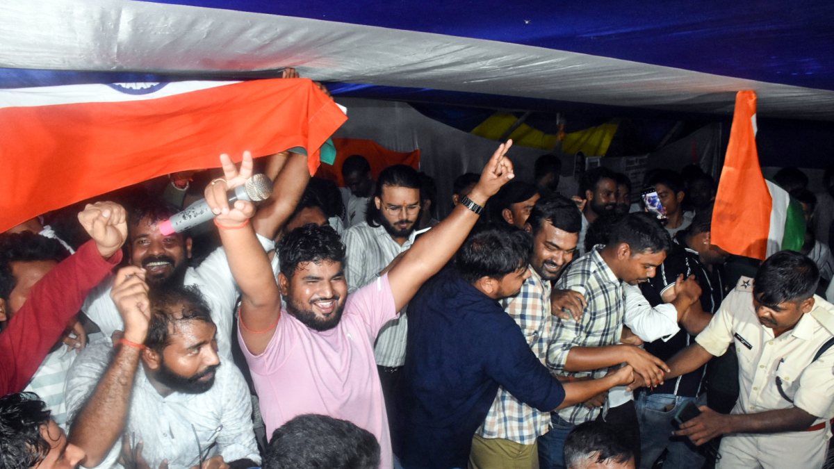 Jharkhand cancels JSSC-CGL exam after aspirants' protest