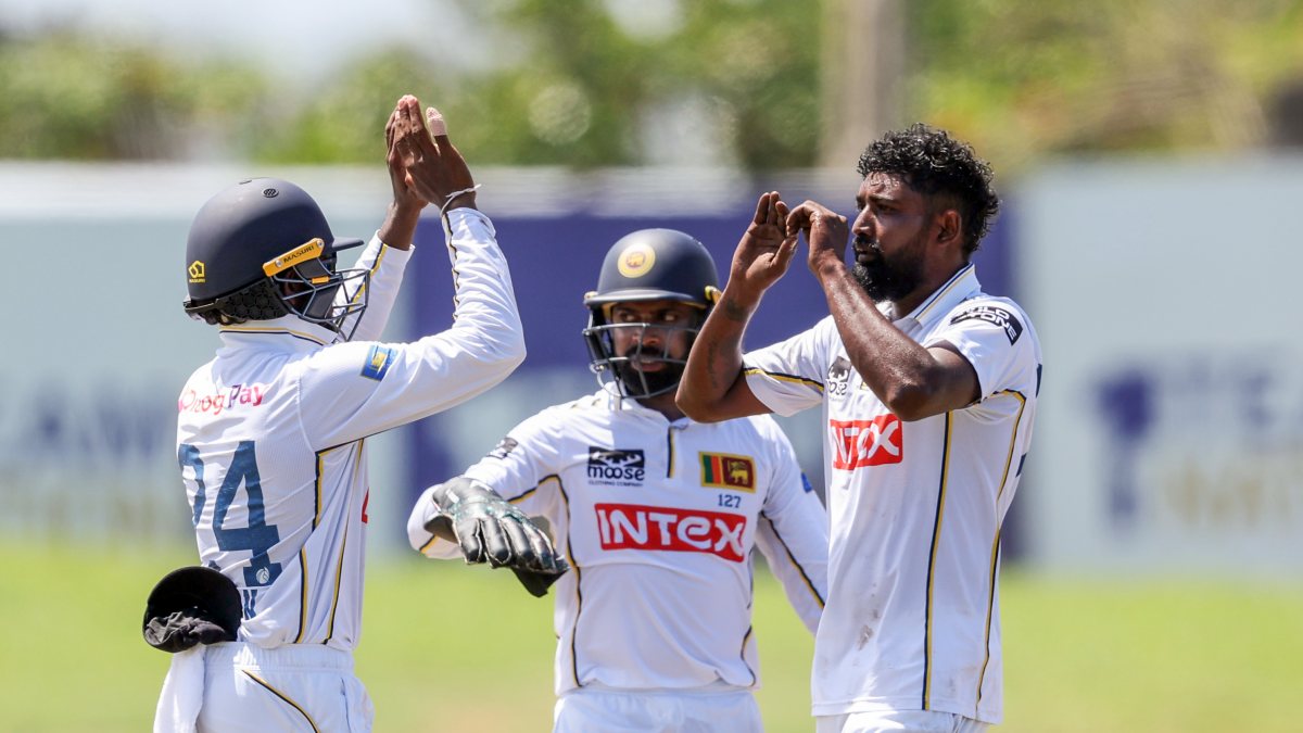 Sri Lanka celebrates KL Rahul wicket on day four in Galle