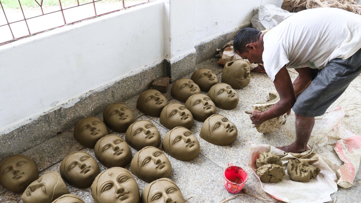 Artist crafts Durga idol ahead of festival in Agartala