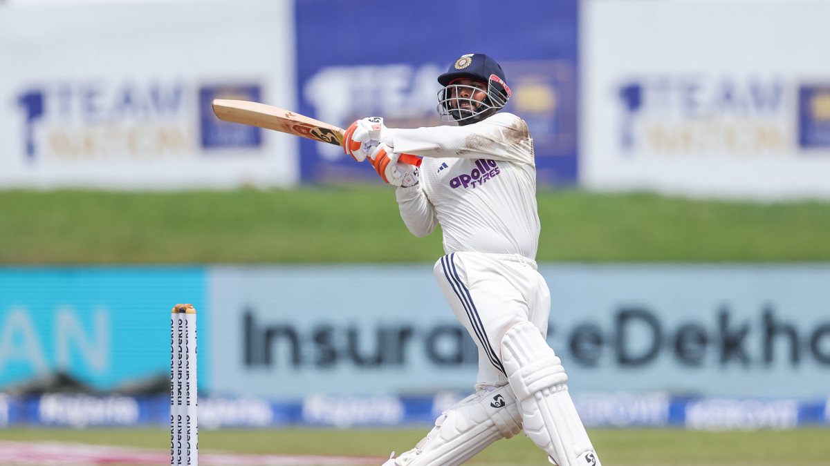 Rishabh Pant plays aggressive shot on day four of first Test