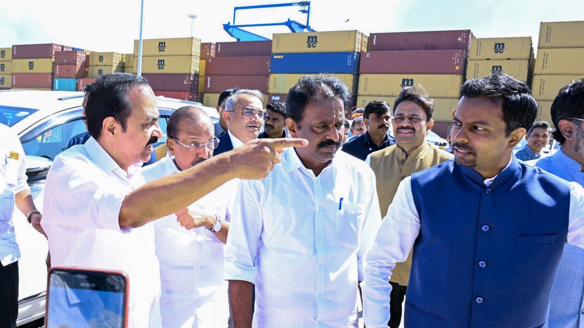 Kerala CM inspects Vizhinjam port after EXIM launch