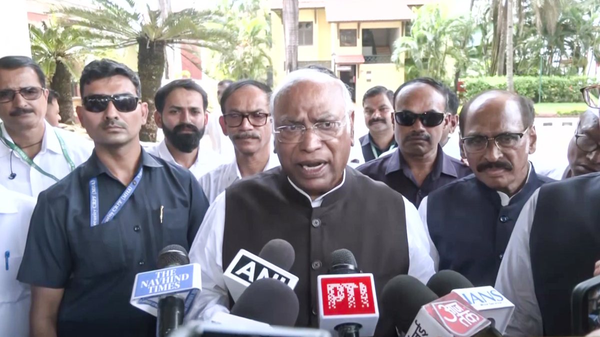 Kharge addresses media in Panaji