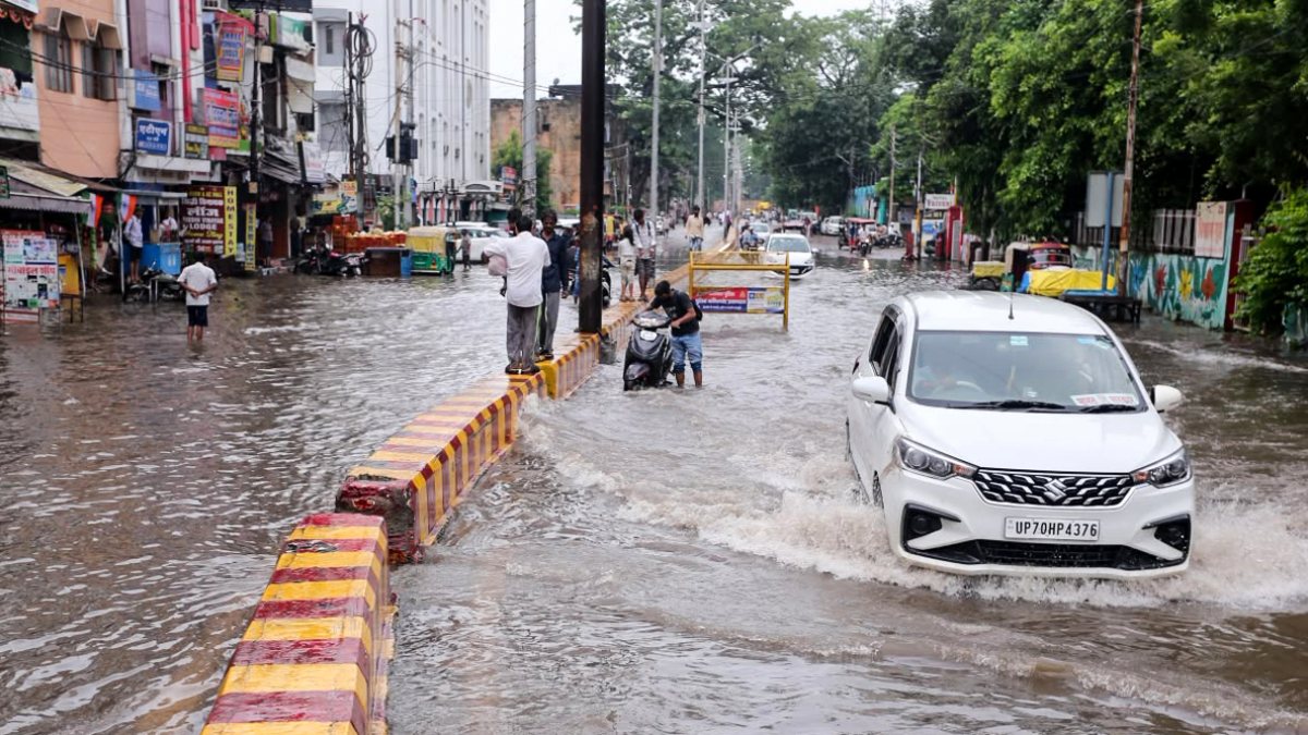 Heavy rains inundate Prayagraj streets, commuters wade through