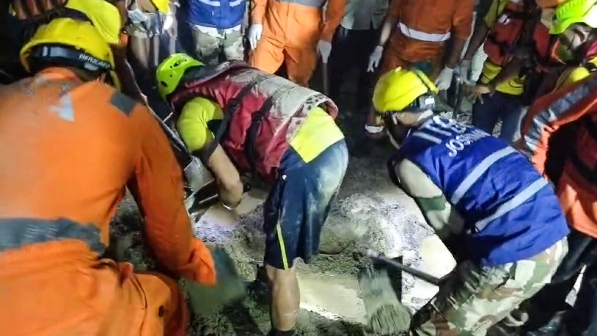 Rescue teams search for missing worker after Chamoli tunnel accident
