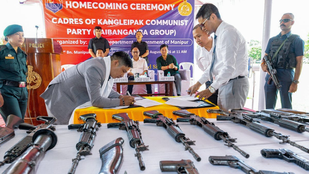 Manipur militants surrender arms after peace pact
