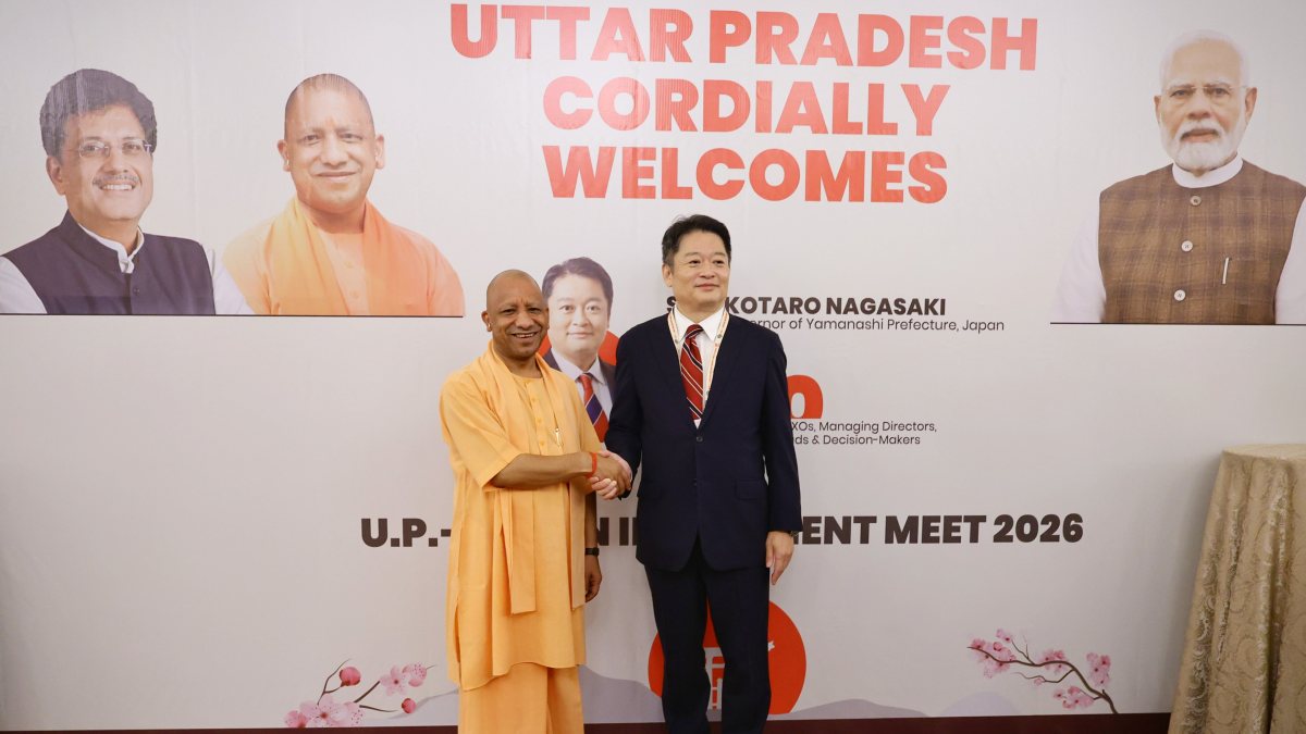 Uttar Pradesh CM meets Yamanshi Governor in New Delhi