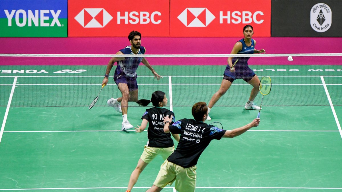 Dhruv Kapila and Tanisha Crasto compete at BWF World Championships