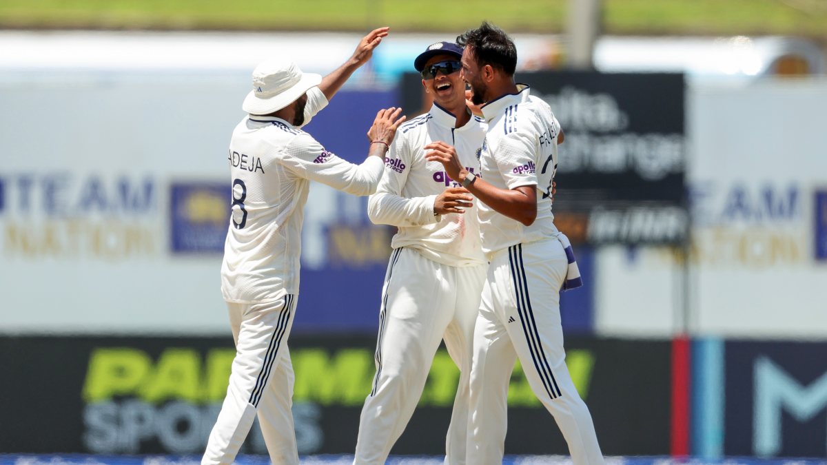 India celebrates Dickwella wicket on day five in Galle
