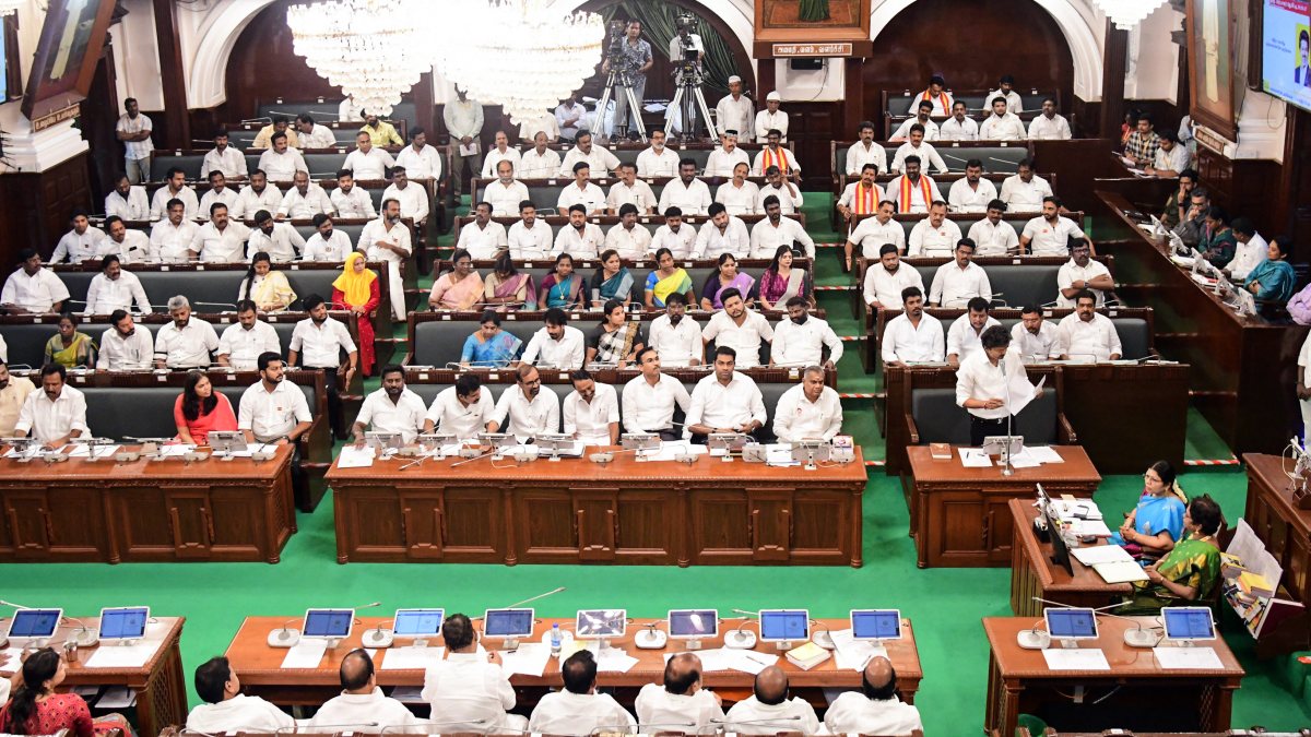 Tamil Nadu CM announces hike in milk procurement price