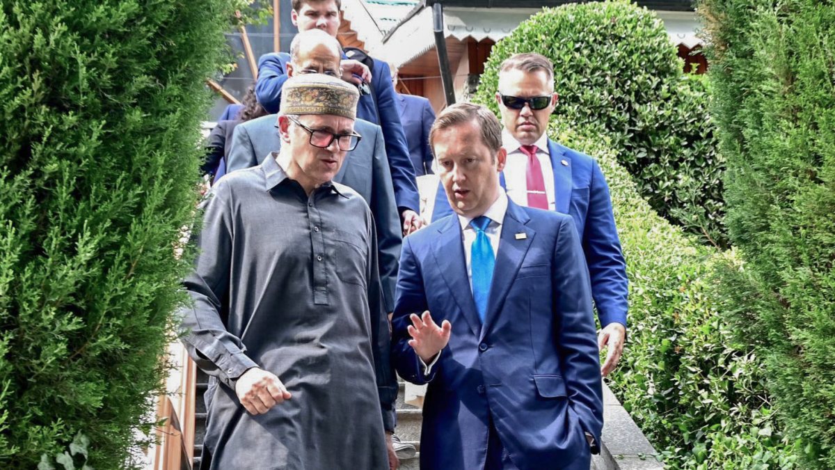 Omar Abdullah meets US envoy Sergio Gor in Srinagar