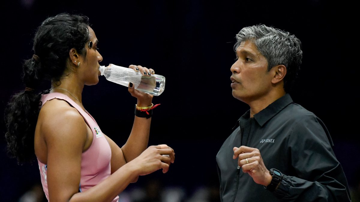 Sindhu battles Zhang in BWF World Championship opener