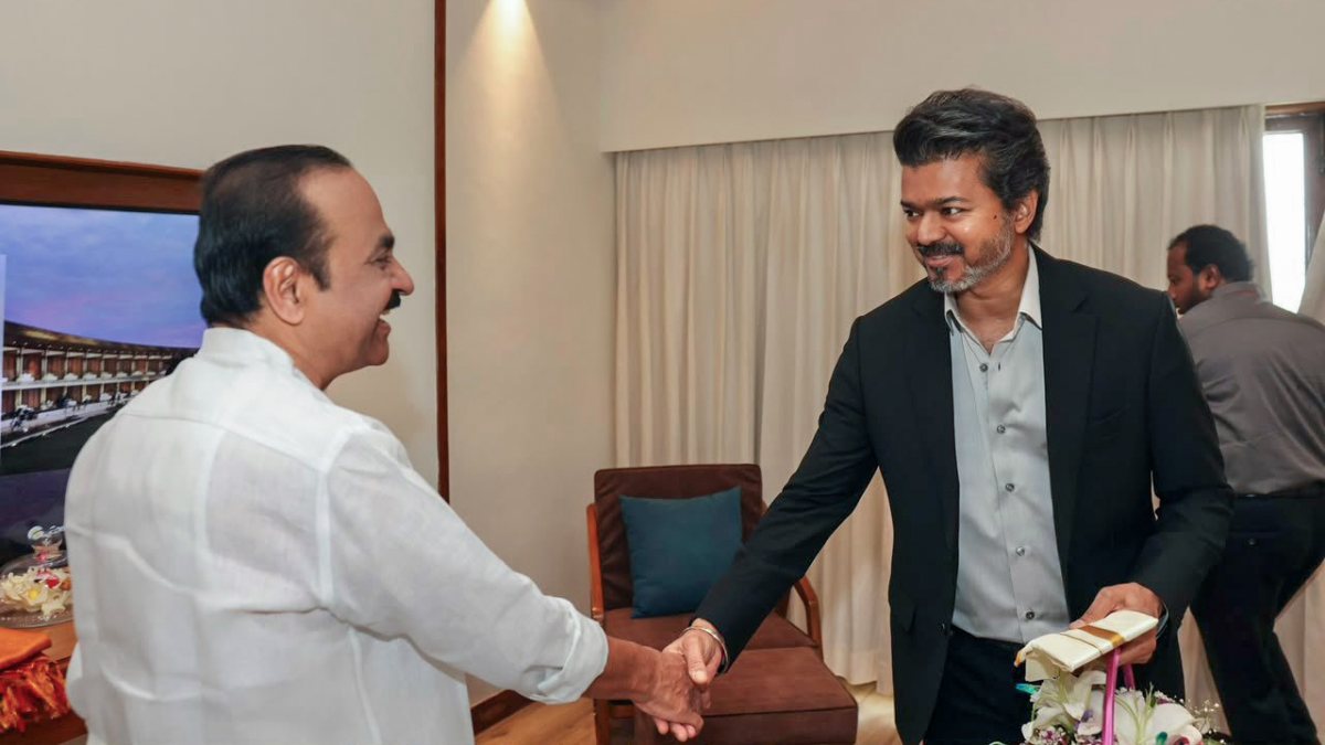 Keralam, Tamil Nadu CMs meet at zonal council in Mahabalipuram