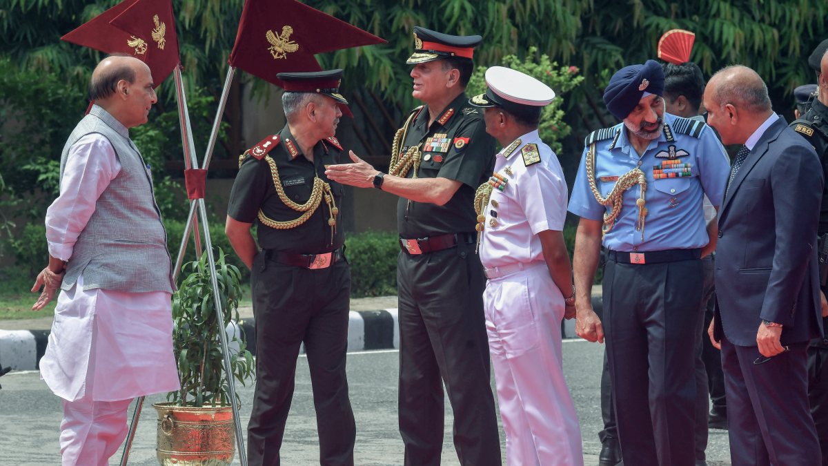 Rajnath Singh meets service chiefs ahead of Japanese defence minister's visit