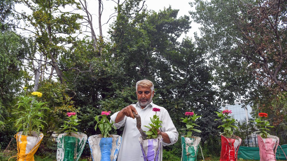 Waste Wonder Garden gets finishing touches ahead of Srinagar launch