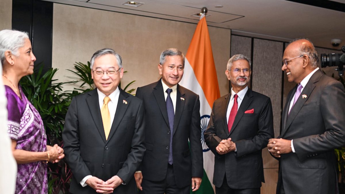 India, Singapore ministers meet for 4th Ministerial Roundtable in Singapore