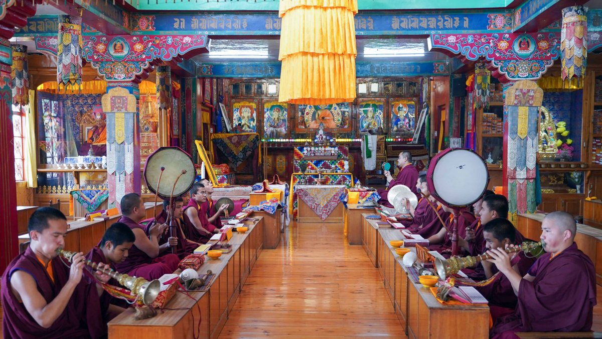 Tibetan monks pray for self-immolated activist in Shimla