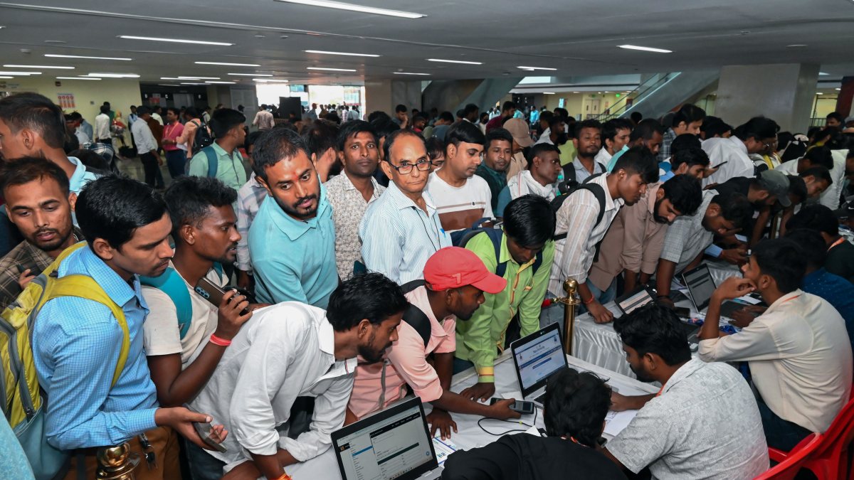 Bihar mega job fair opens doors for youth in Patna