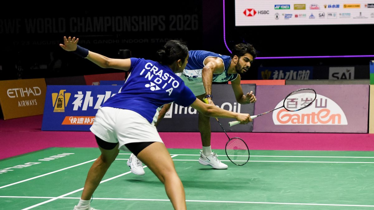 Dhruv Kapila and Tanisha Crasto enter BWF World Championship quarters
