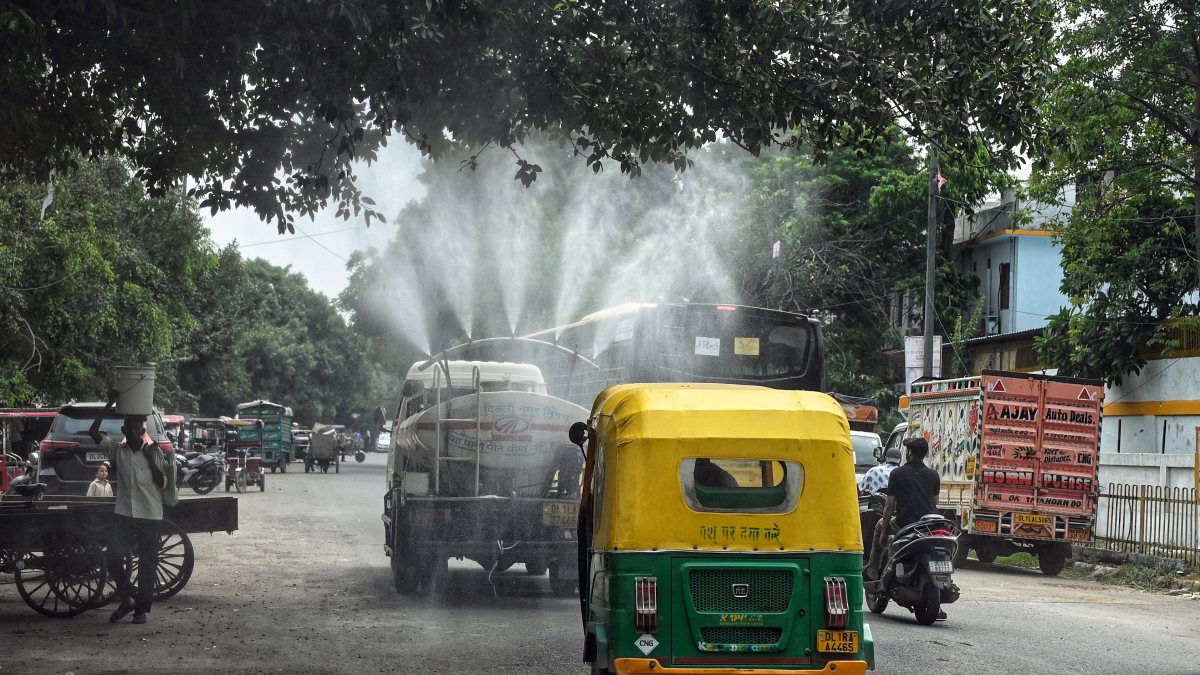 Delhi sprays water mist to curb dust and improve air quality