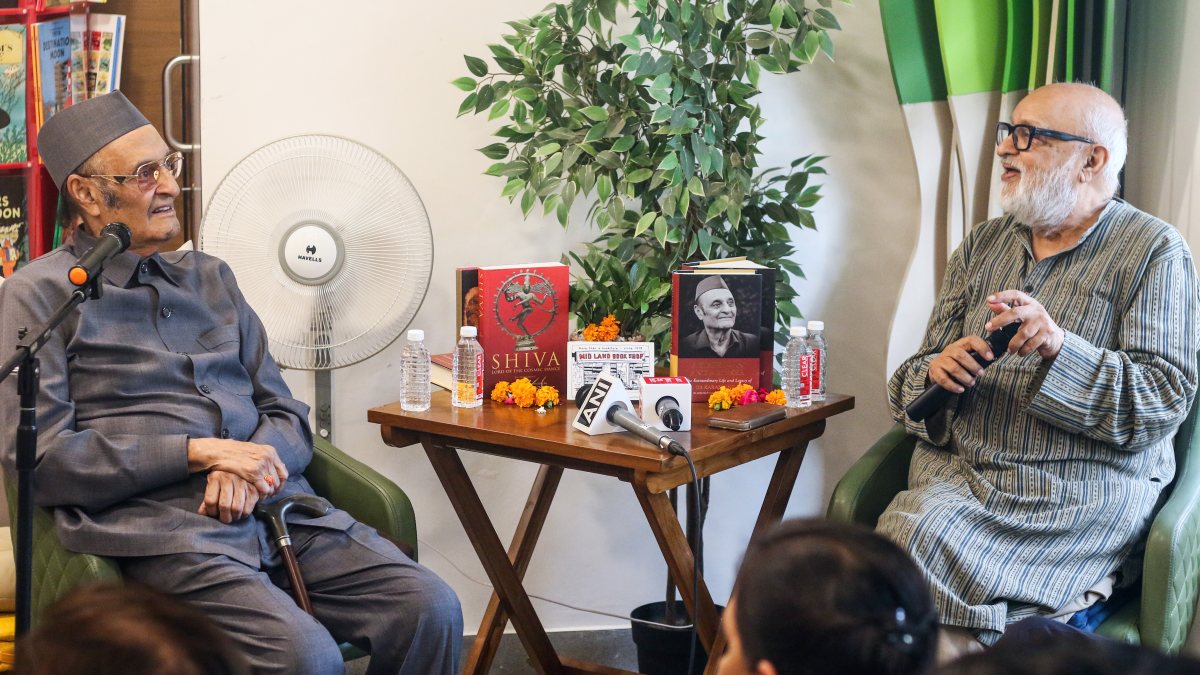 Karan Singh launches book on his life and legacy in Delhi