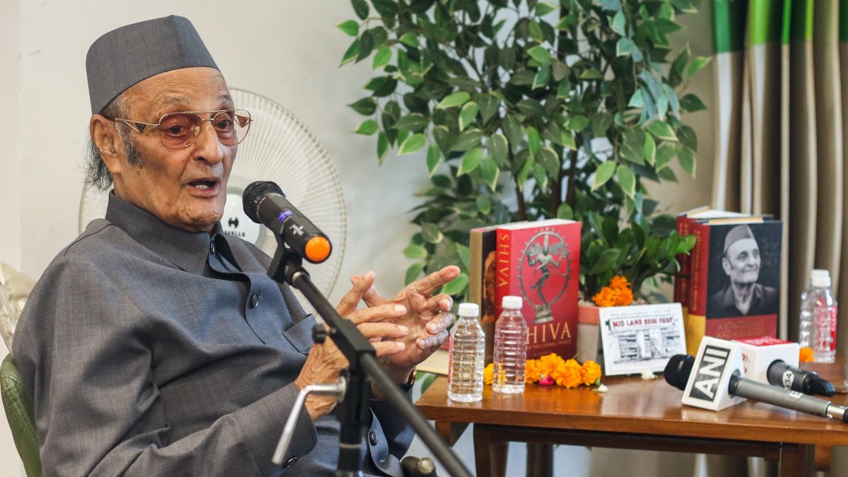 Karan Singh launches book on his extraordinary life and legacy