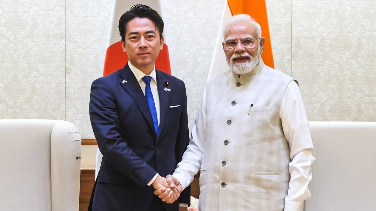 Modi meets Japanese Defence Minister Koizumi in New Delhi