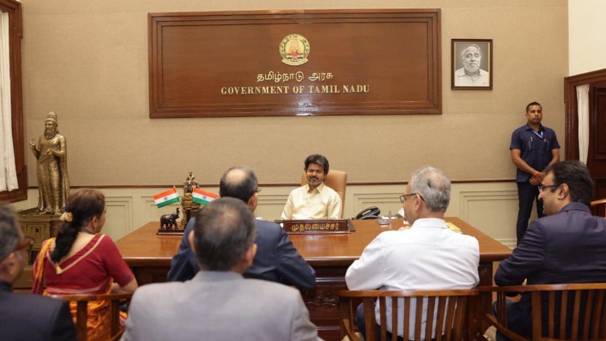 RBI Governor meets Tamil Nadu CM in Chennai