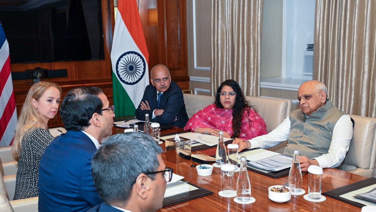 Gujarat CM meets Kyndryl global head in Gandhinagar
