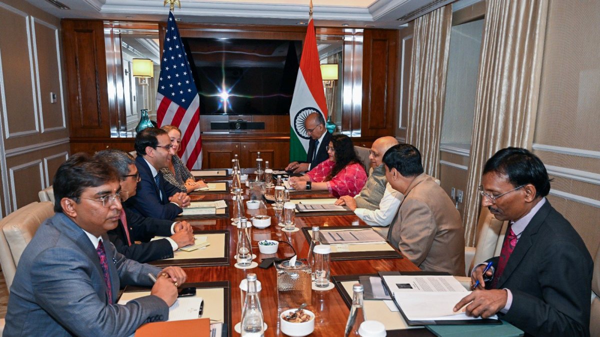 Gujarat CM meets Kyndryl global head in New York