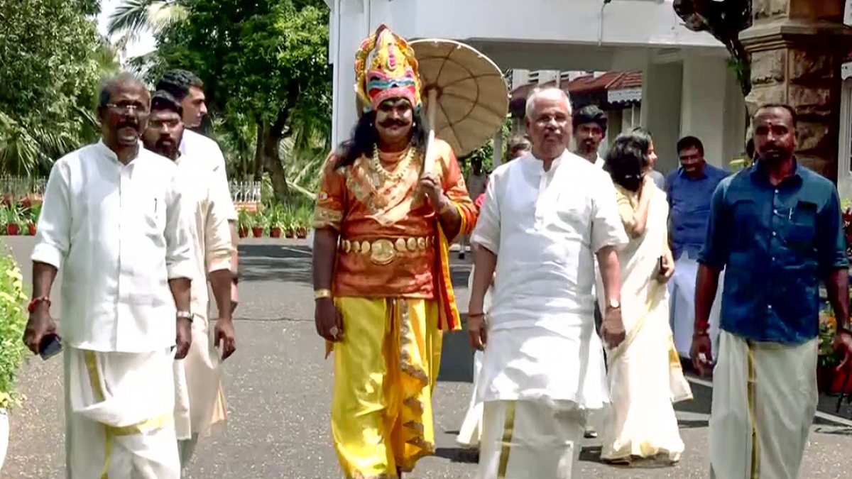 Kerala Governor joins Onam celebrations at Lok Bhavan