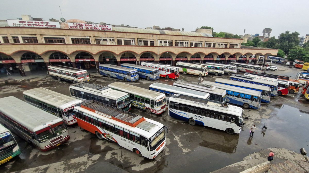 Punjab Bandh disrupts bus services in Amritsar