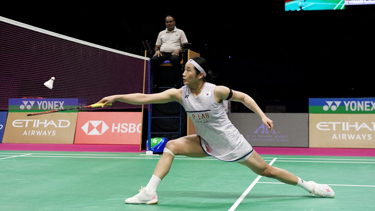 Se Young advances to semis at BWF Worlds in Delhi