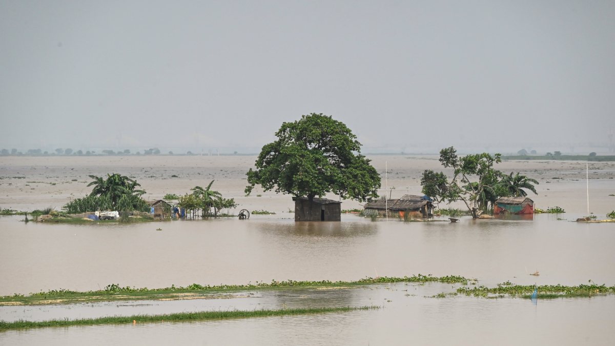 Ganga water level crosses danger mark in Patna