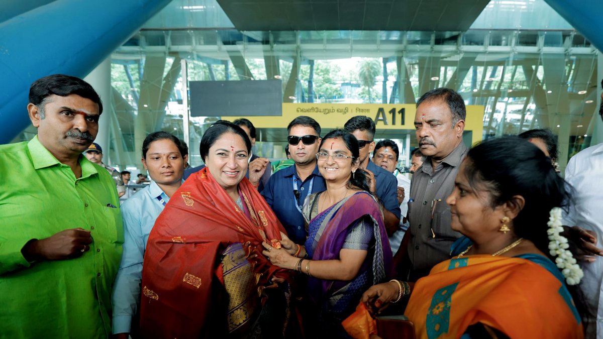 Delhi CM Rekha Gupta gets warm welcome in Chennai
