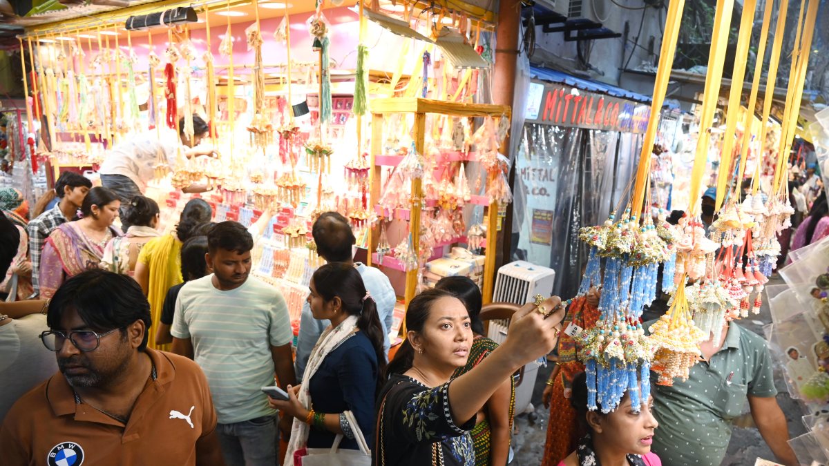 Rakhi markets buzz with shoppers in Patna ahead of festival