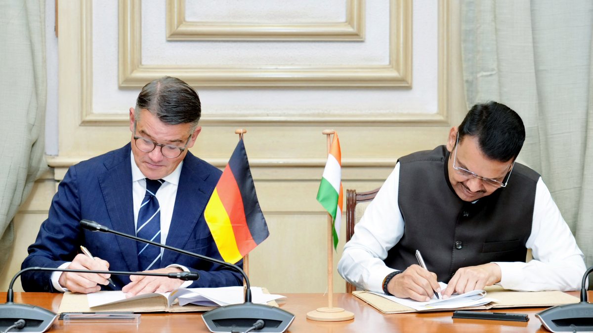 Maharashtra, Hesse sign MoU to boost economic ties