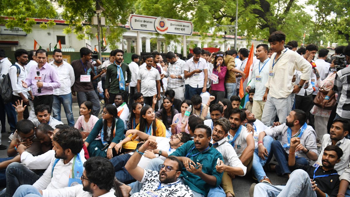 Delhi youth congress protests over pellet gun injuries to student