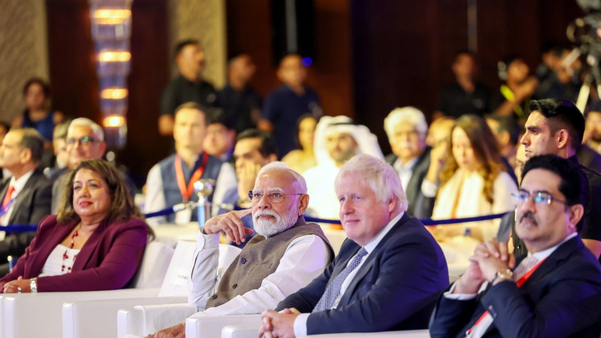 Modi addresses Economic Times World Leaders Forum in New Delhi