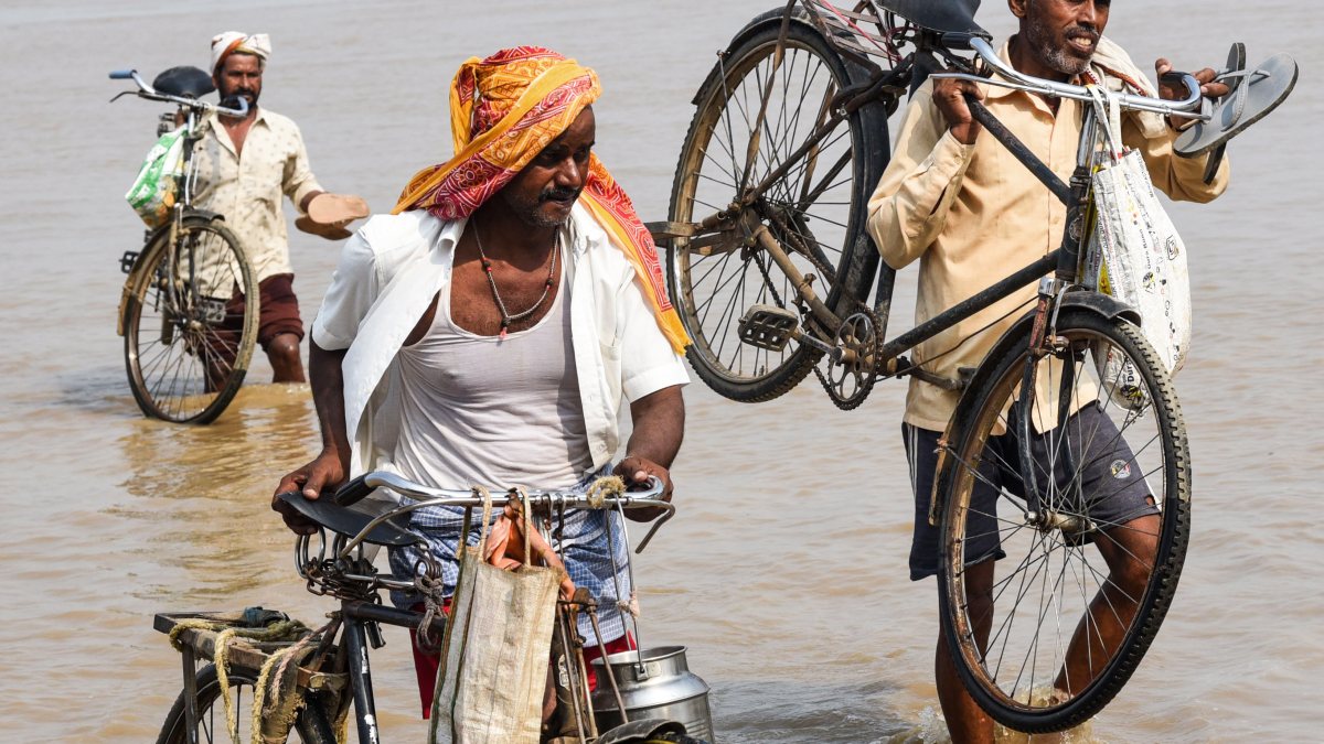 Bihar floods displace residents as Ganga water level rises