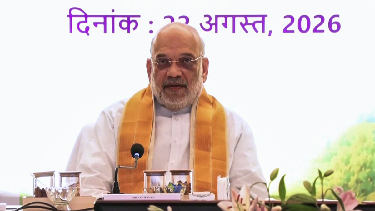 Amit Shah meets Gorkha leaders in Siliguri