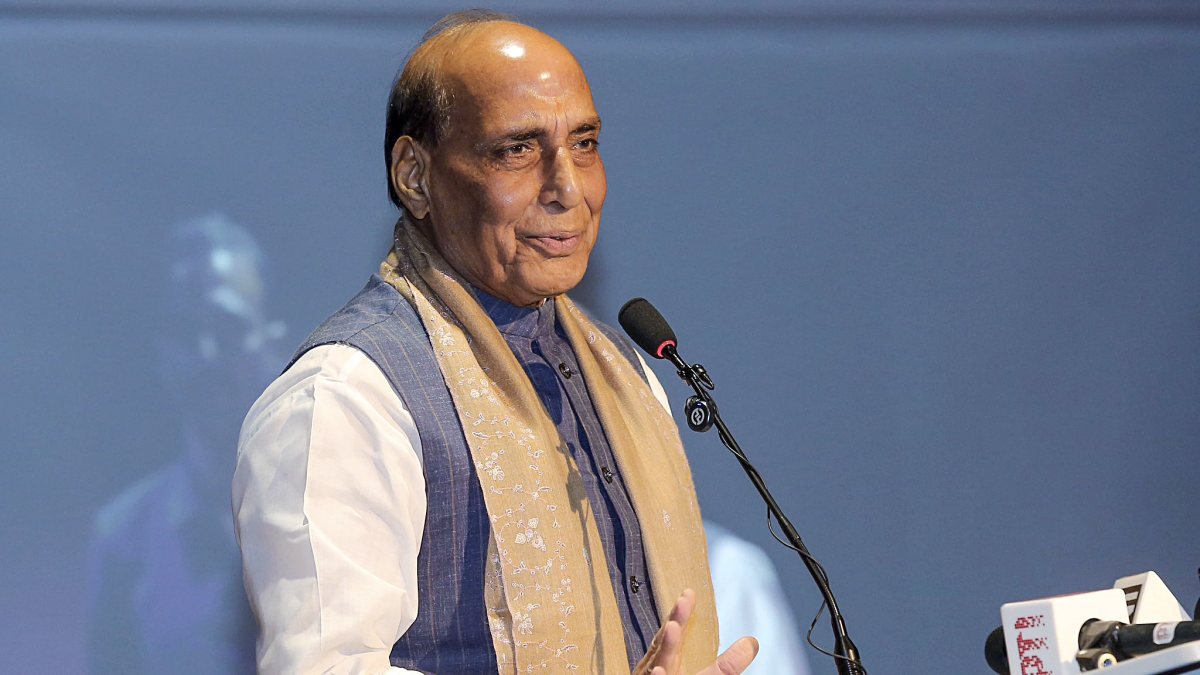 Rajnath Singh inaugurates Mahajan Imaging and Lab in Noida