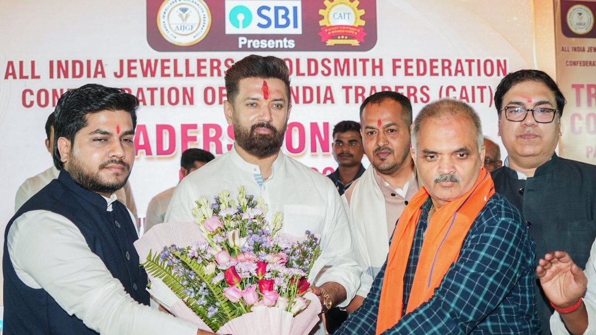 Chirag Paswan felicitated at Trader Conclave-26 in Patna