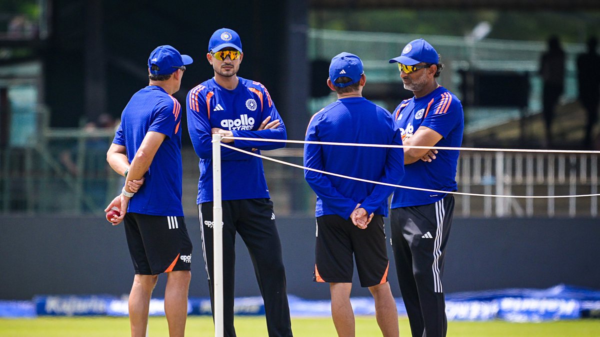 Shubman Gill, Gambhir and Kotak at Sri Lanka Test practice