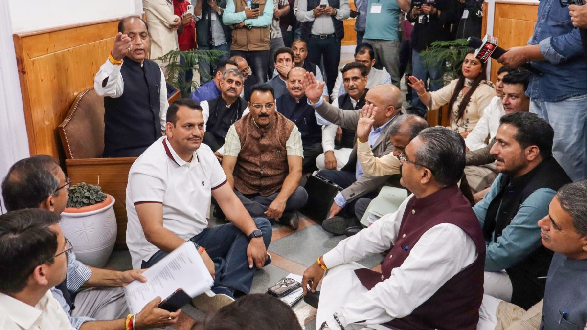 BJP MLAs protest outside Himachal Assembly Speaker's office