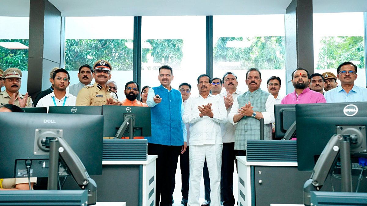 Fadnavis inaugurates Navi Mumbai airport police station building