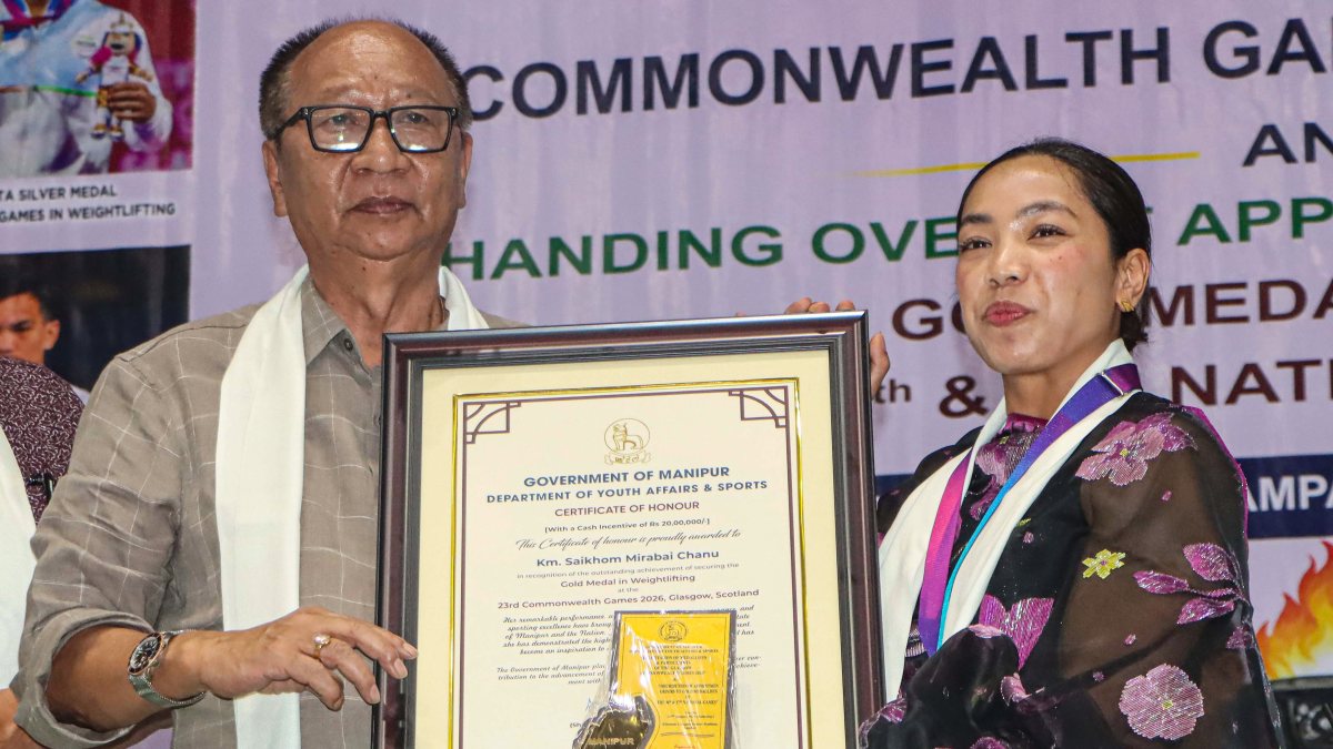 Manipur CM felicitates Mirabai Chanu for Commonwealth Games gold