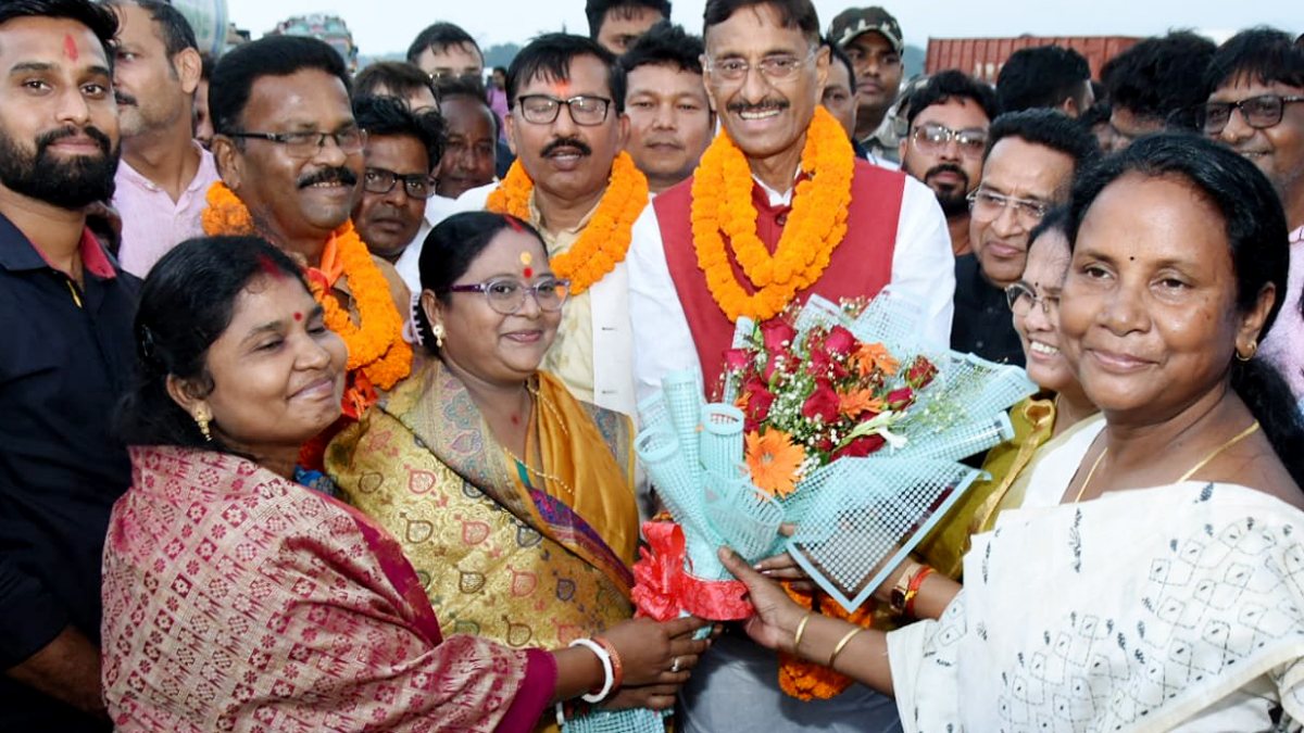 MoS Defence inaugurates Pitki railway overbridge in Jharkhand