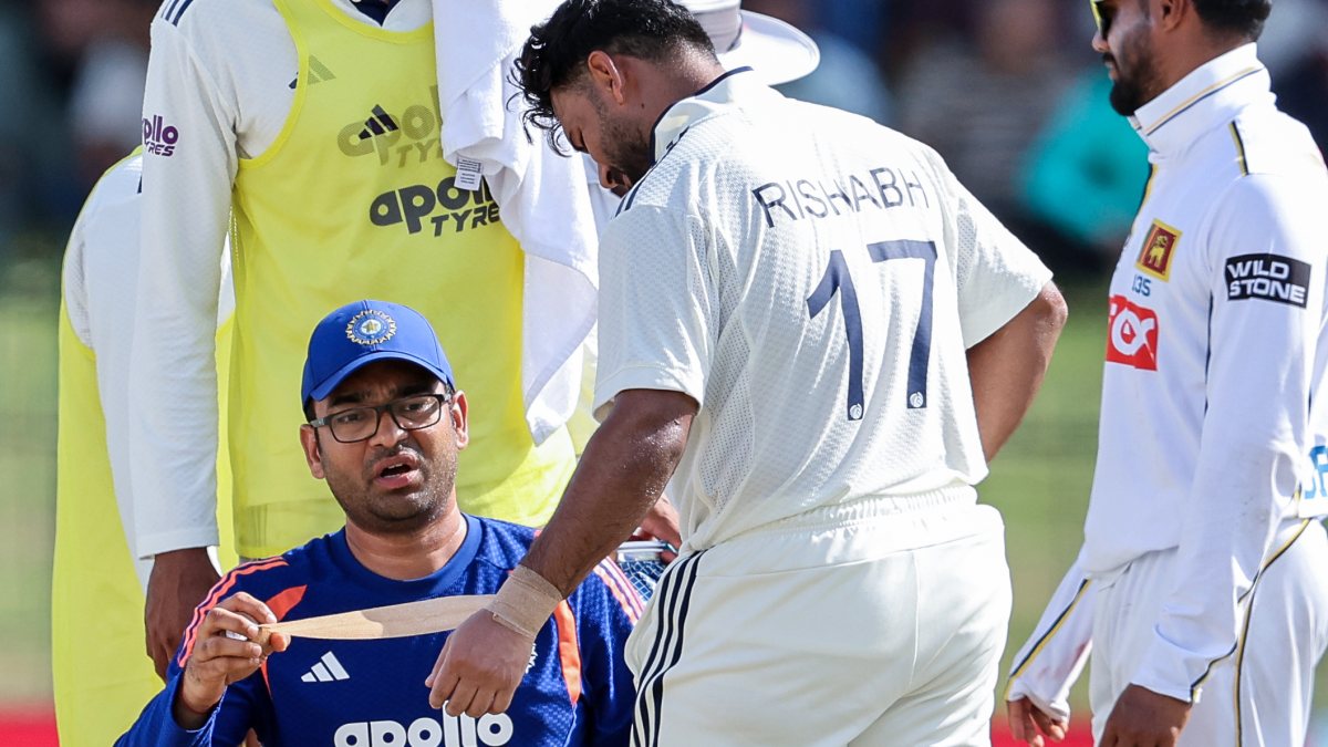 Rishabh Pant hurt during day 1 of 2nd Test in Colombo